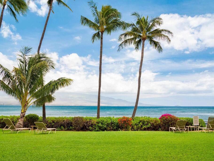 Stunning Maui Direct Ocean Front On The Beach, Walk To Beach From Condo, Watch Turtles, Whales, Ac In All Rooms Ocean View Pool And Spa Wailuku Exterior foto
